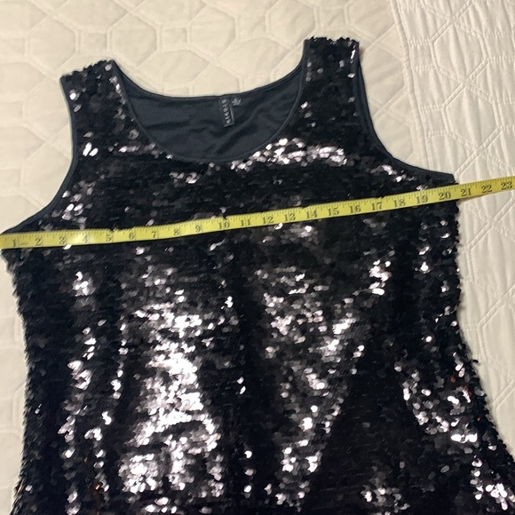 INOIS Sequined Scoop-Neck Tank Top - Picture 12 of 13